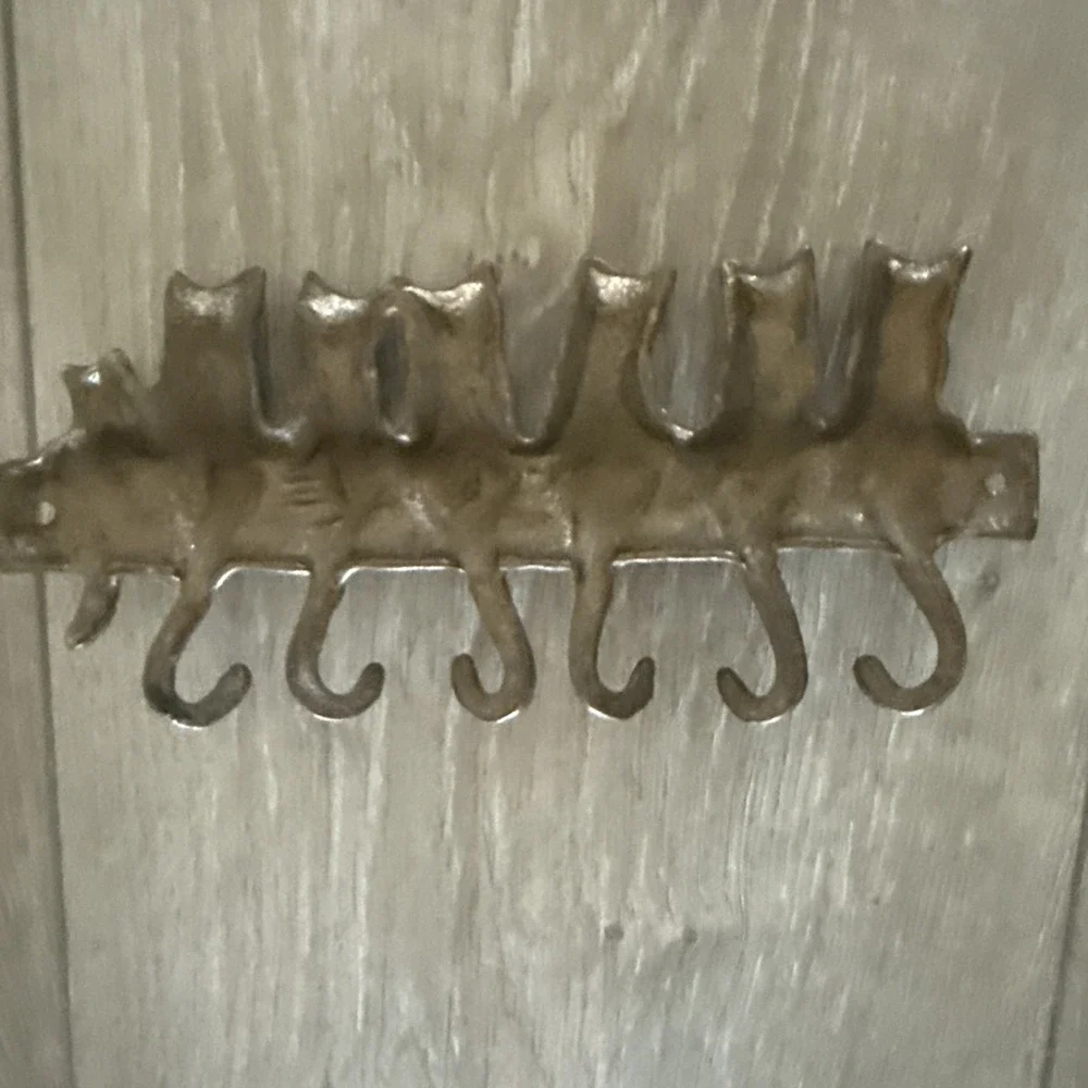 Rustic Vintage‎ Brass Cat Tail Hook Hanger 7 Cats on A Log 7